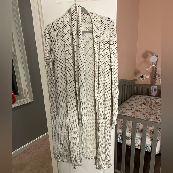 Latched Mama Other - Latched Mama robe